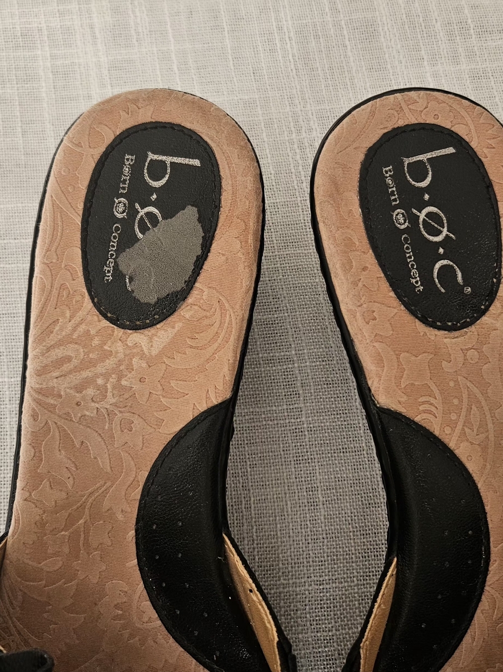 ​b.ø.c. Born Concept Women's Black Leather Floral Slide Sandals Wedges Size 10 - Picture 7 of 16